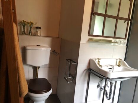 Badezimmer im Erdgeschoss