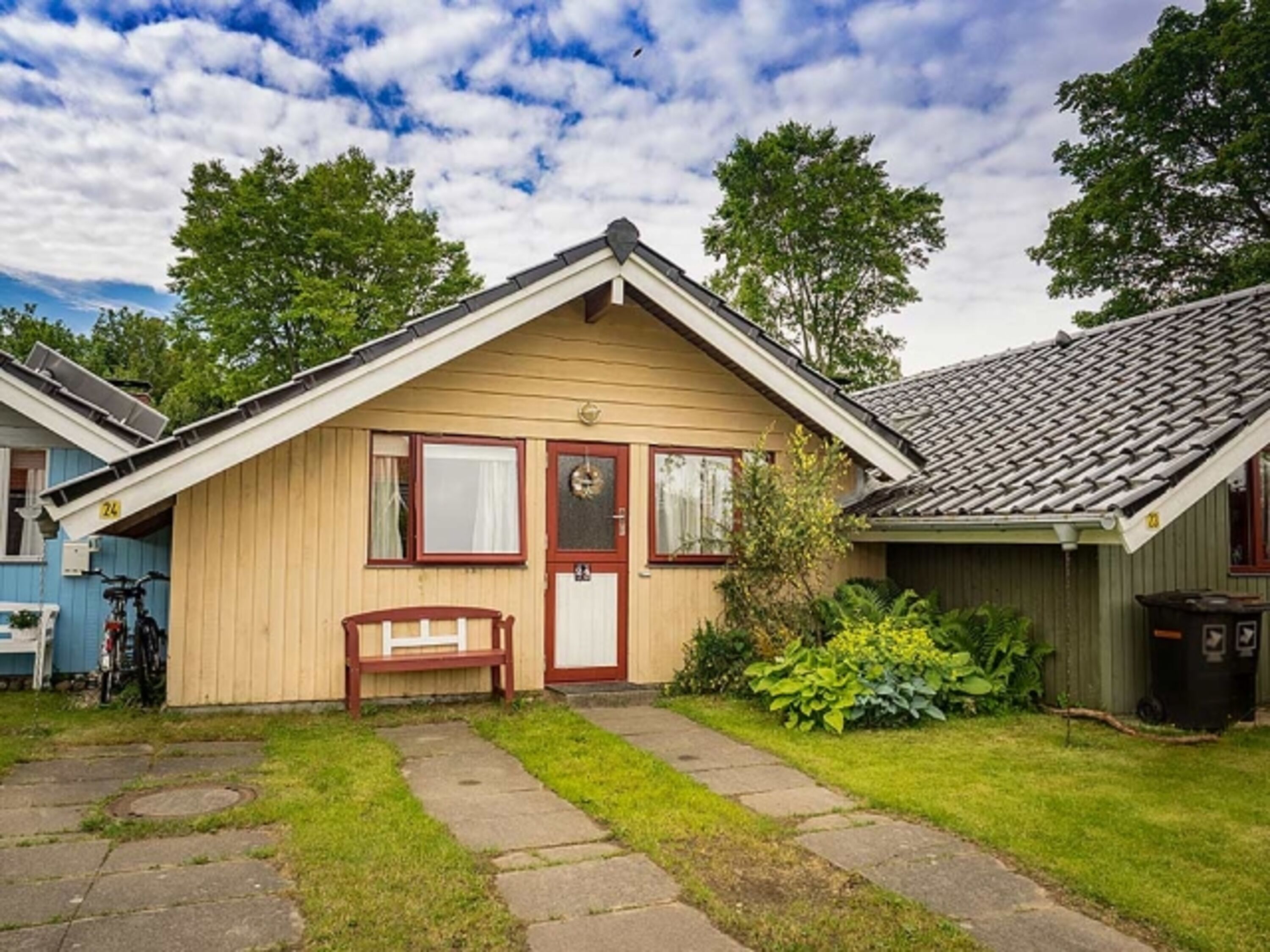 Parkplatz vor dem Haus 
