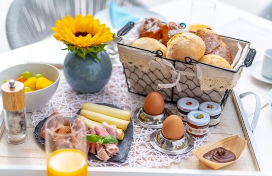 Entspannt in den Tag starten: Wir liefern Ihnen das Frühstück in Ihr Ferienzuhause