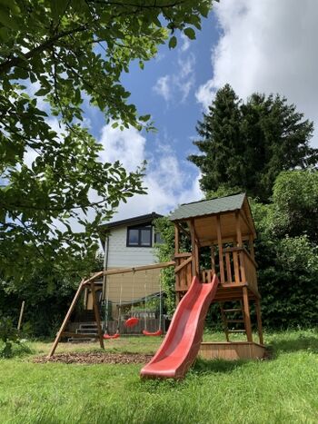 Eigener Spielplatz direkt beim Haus