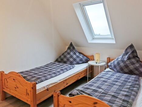 3tes Schlafzimmer mit zwei Einzelbetten