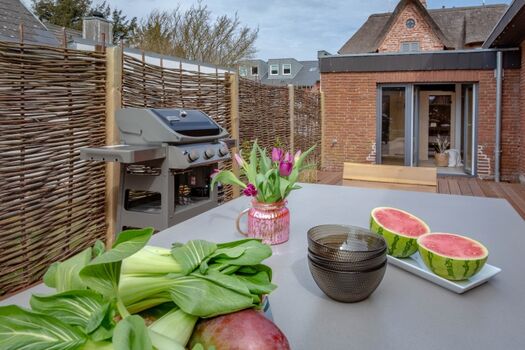 Terrasse mit Grillbereich