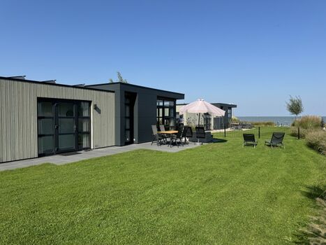 großer Garten zum Herumtoben und Spielen