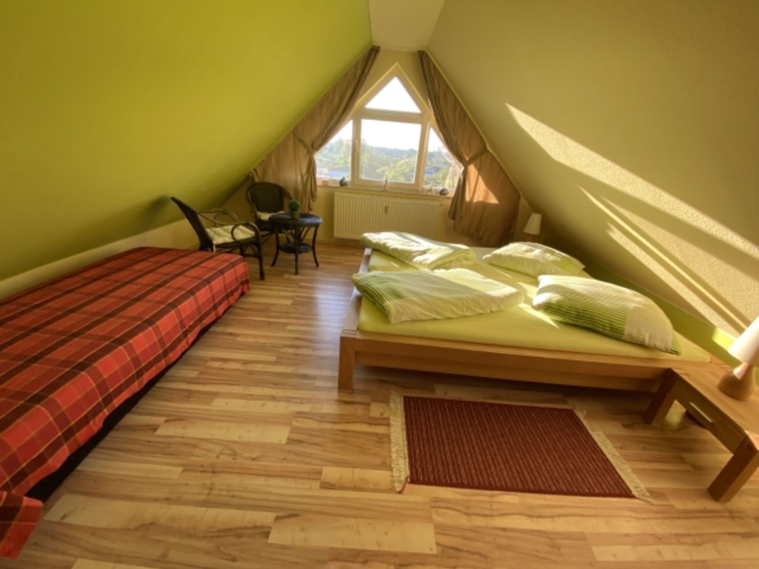 Schlafzimmer 2