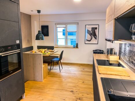 Küchen komplett ausgestattet für Gruppen und Familien