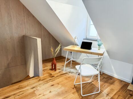 Schreibtisch Dachgeschoss