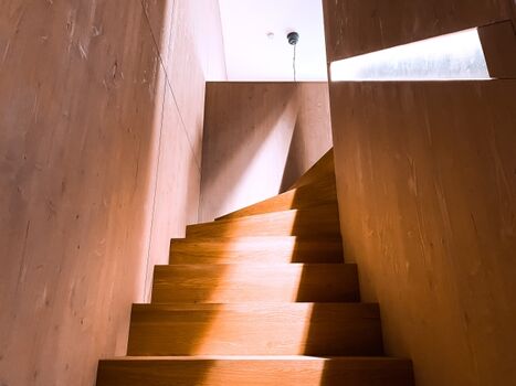 Treppen zum 1. Stock / Dachgeschoss