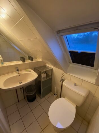 Kleines WC oben