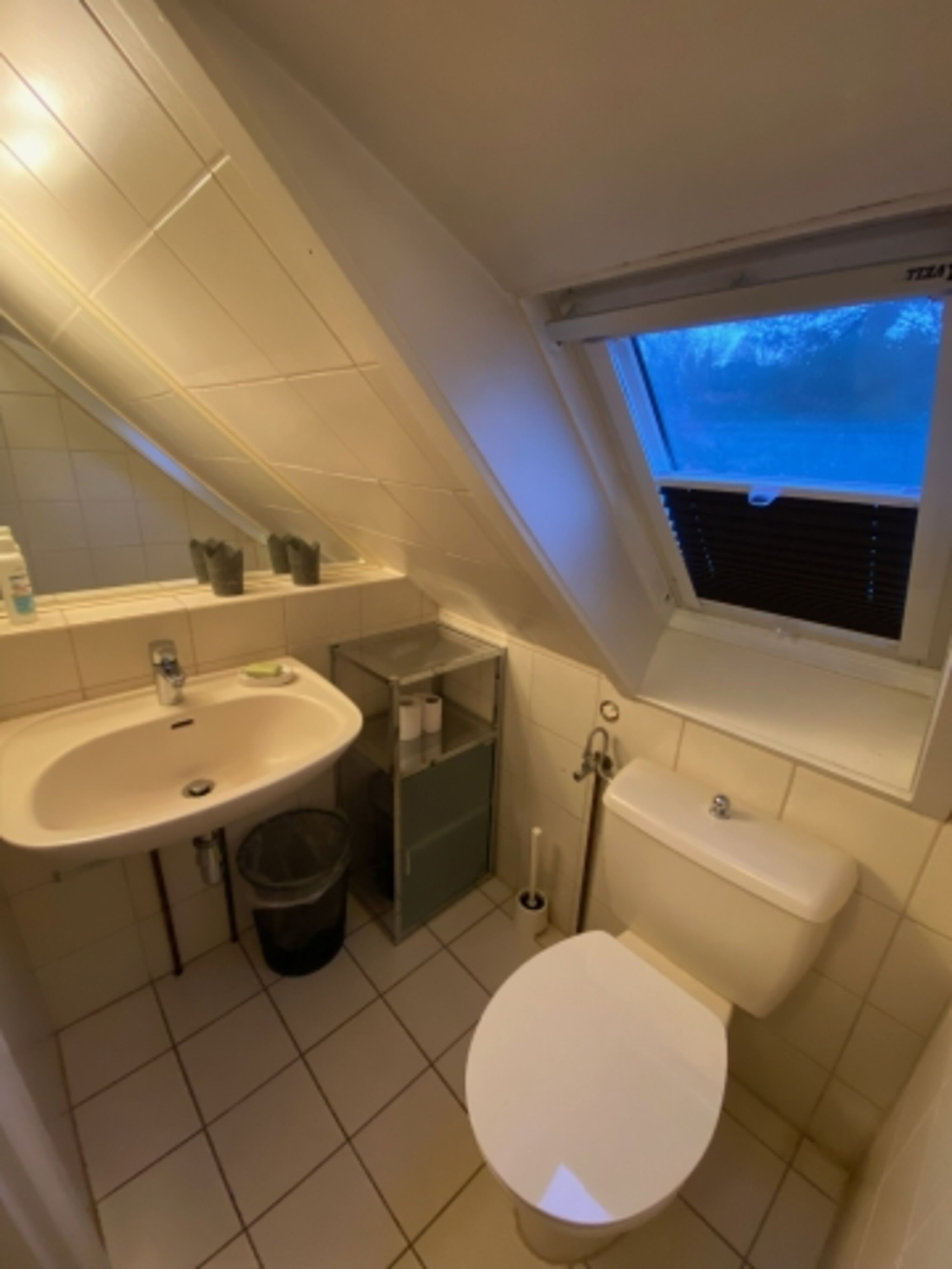 Kleines WC oben