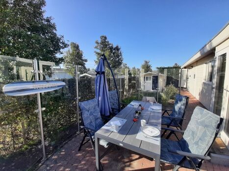 Morgensonne auf der Terrasse