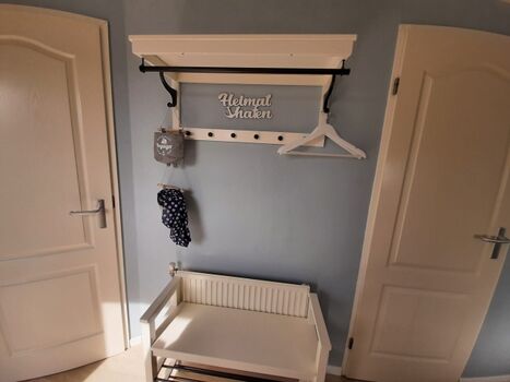 Garderobe mit Bank
