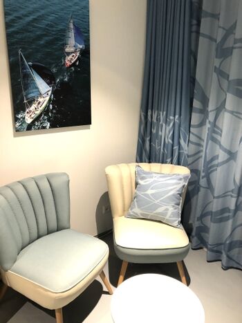 Sitzecke in Wohn-Schlafzimmer 