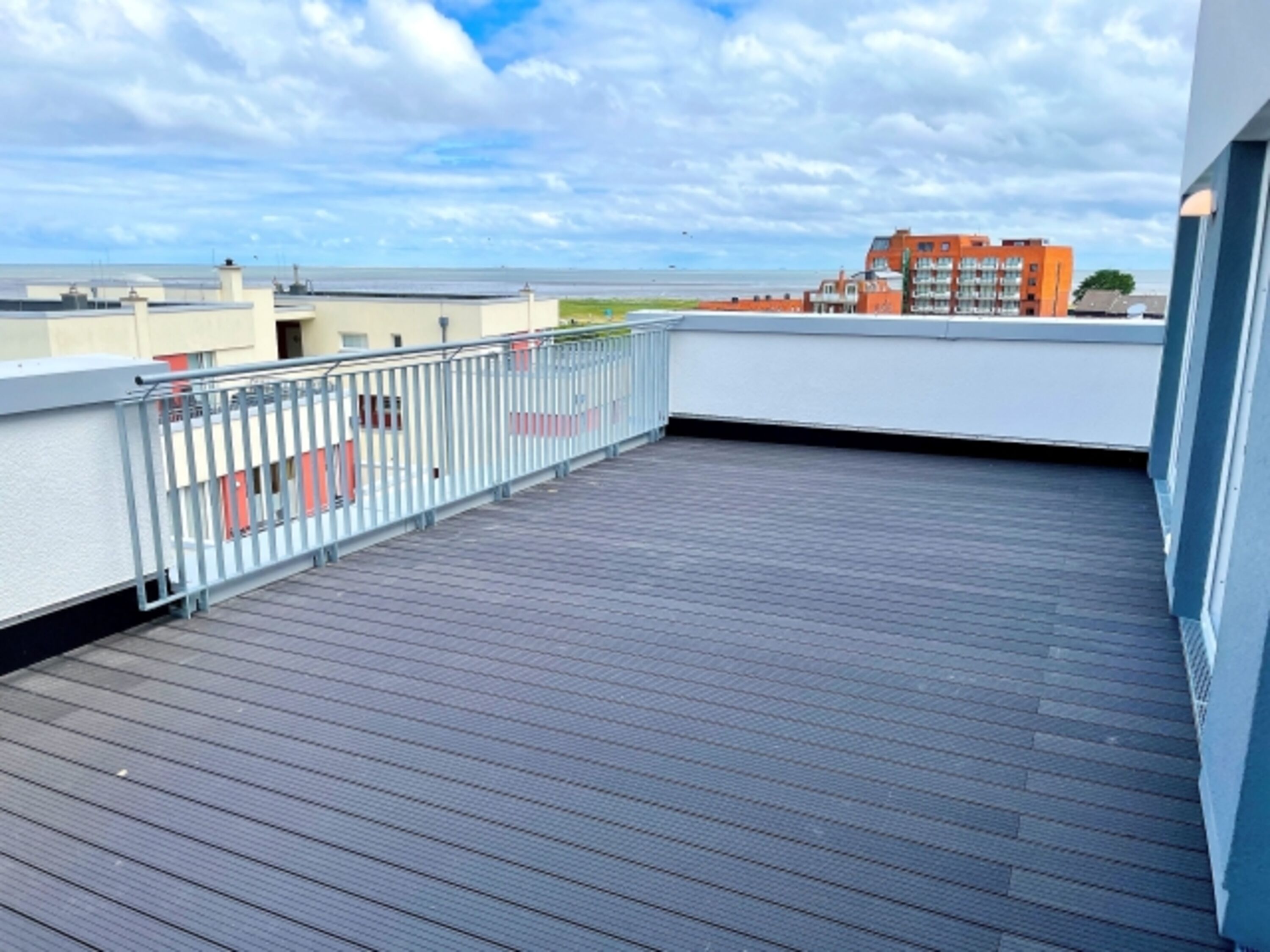 große Dachterrasse