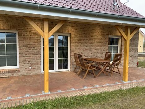 überdachte Terrasse