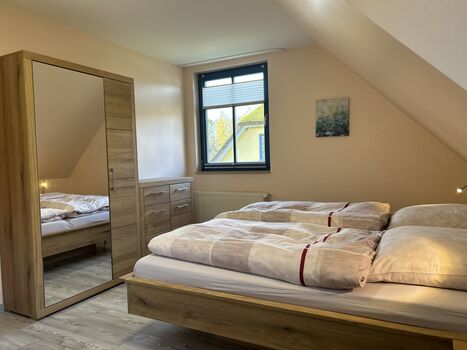 Schlafzimmer im 2 OG