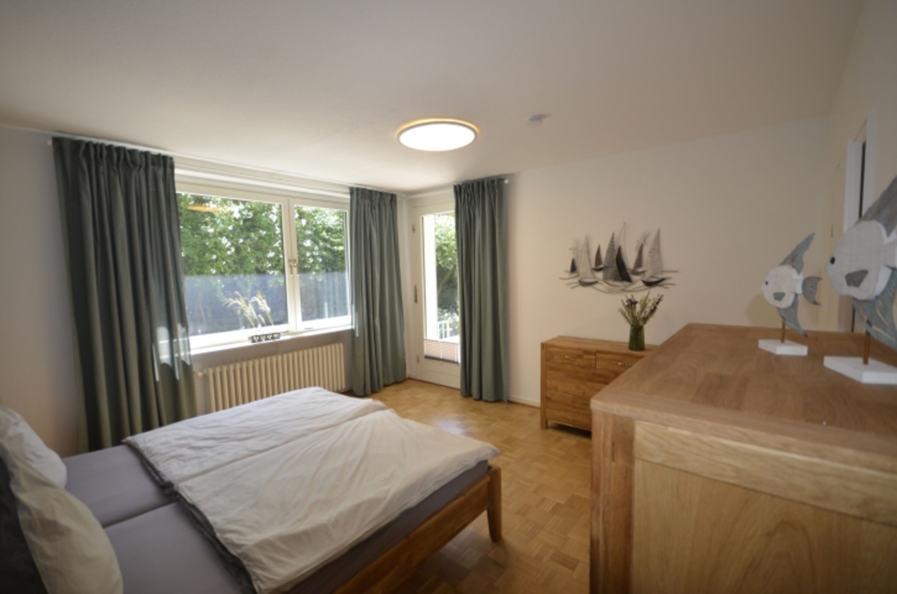 Schlafzimmer 1