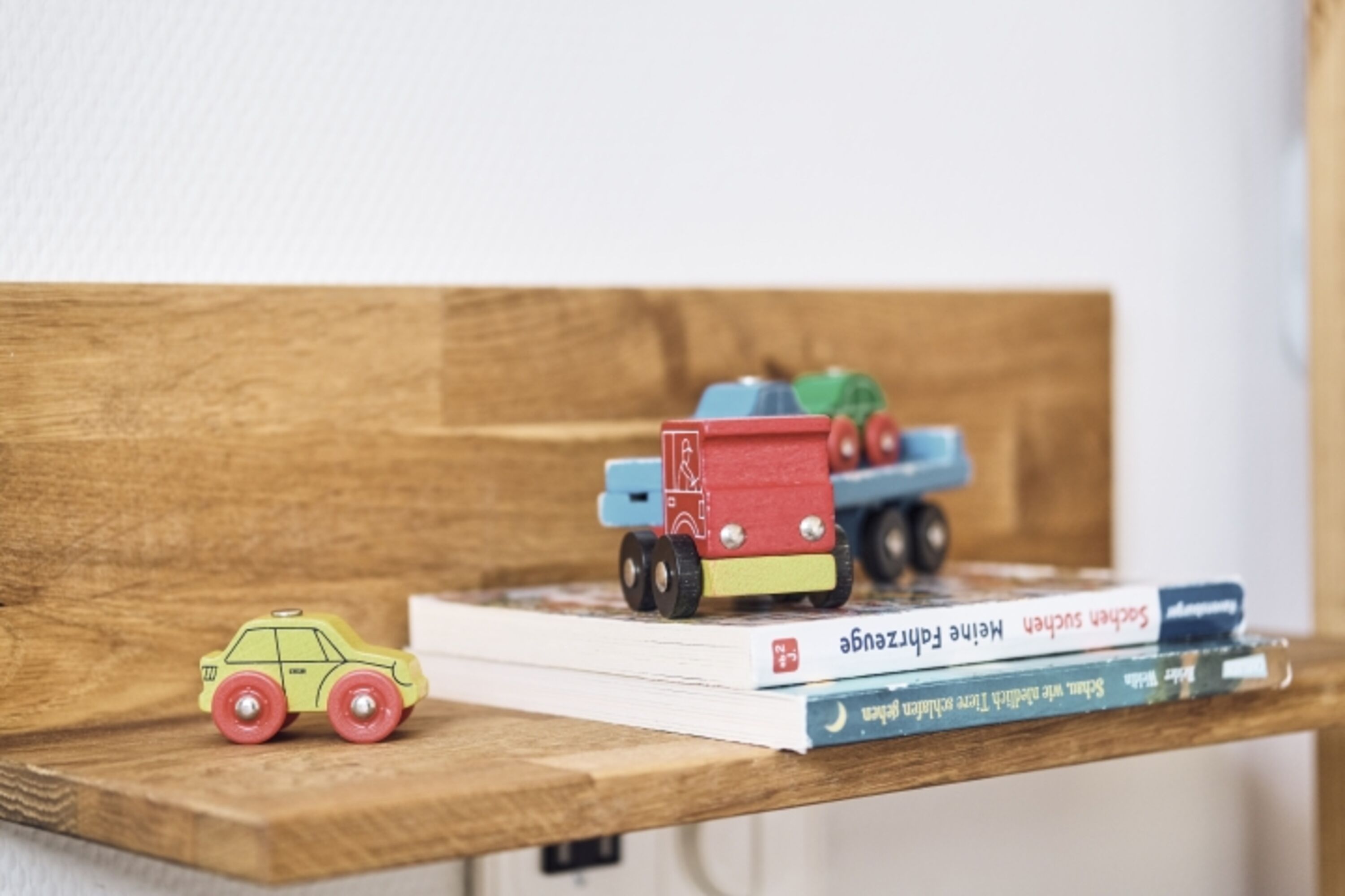 Kinderfreundliches Haus mit Spielsachen und viel Platz drinnen und draußen