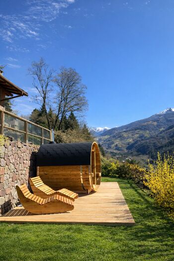 Die Hütte in der Natur und Sonnenschein den ganzen Tag lang ...