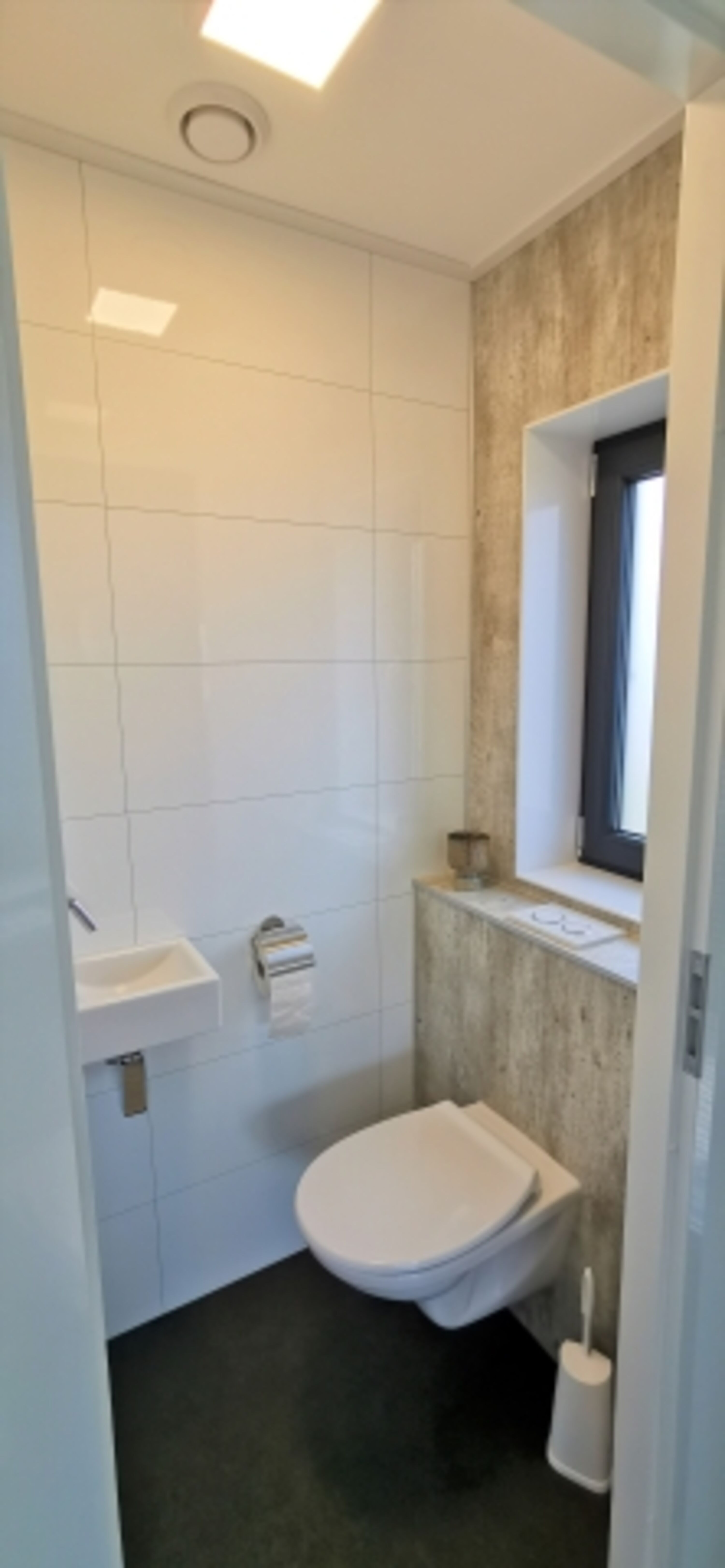 separates Gäste-WC