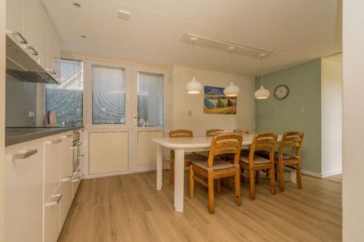 Gemütliche Essgruppe neben der Küche