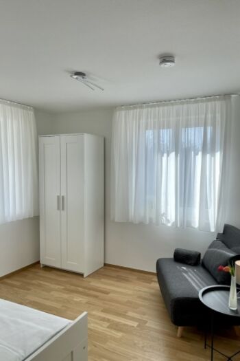 Die Schlafcouch und das Einzelbett im 2. Schlafzimmer