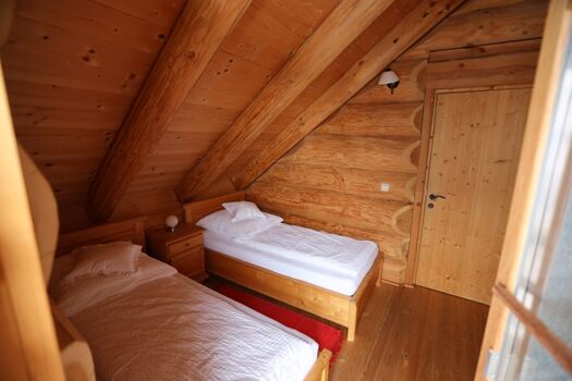 Schlafzimmer 3 zwei Einzelbetten