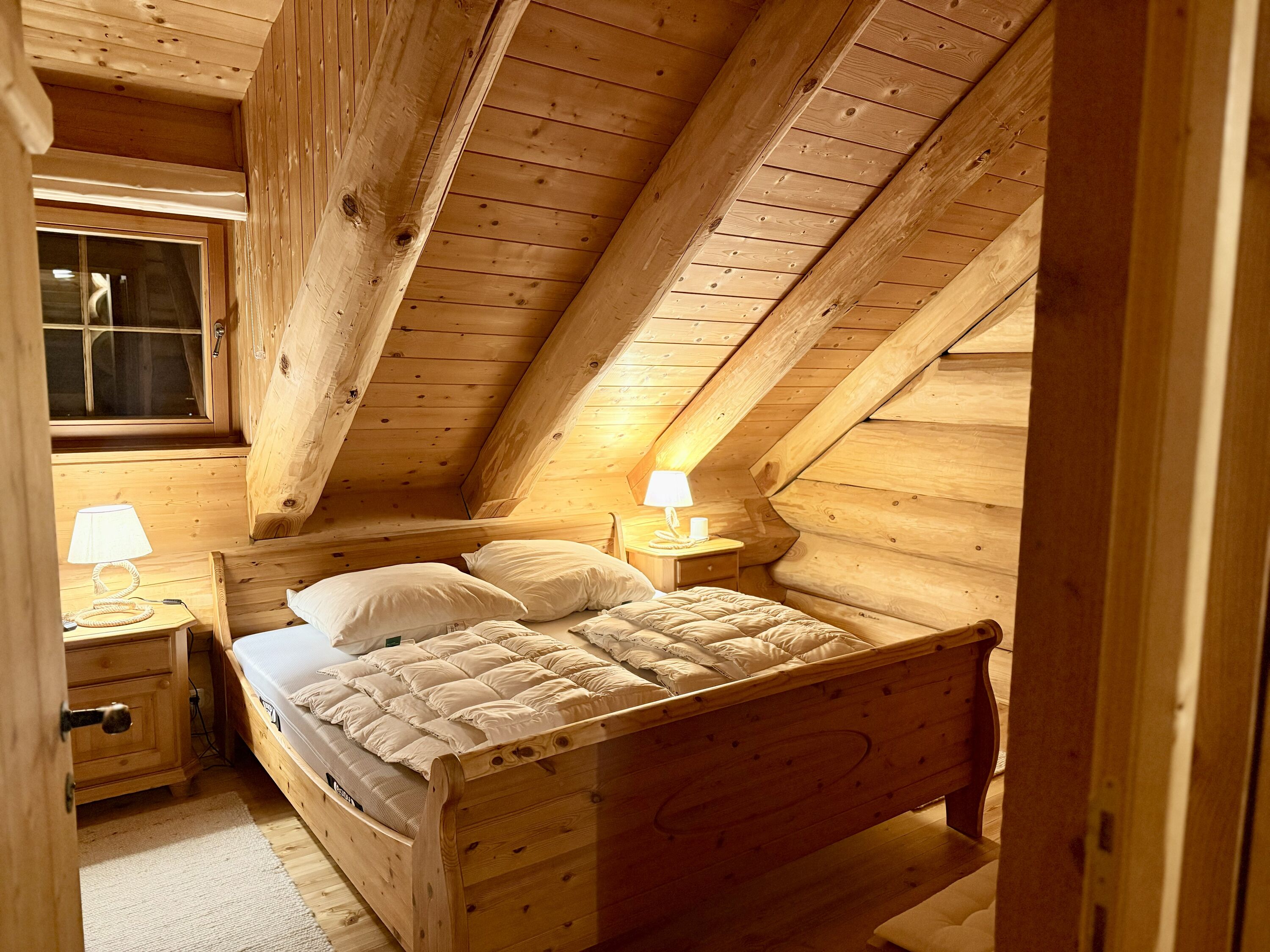 Schlafzimmer 4