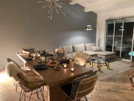 Essbereich für 8-10