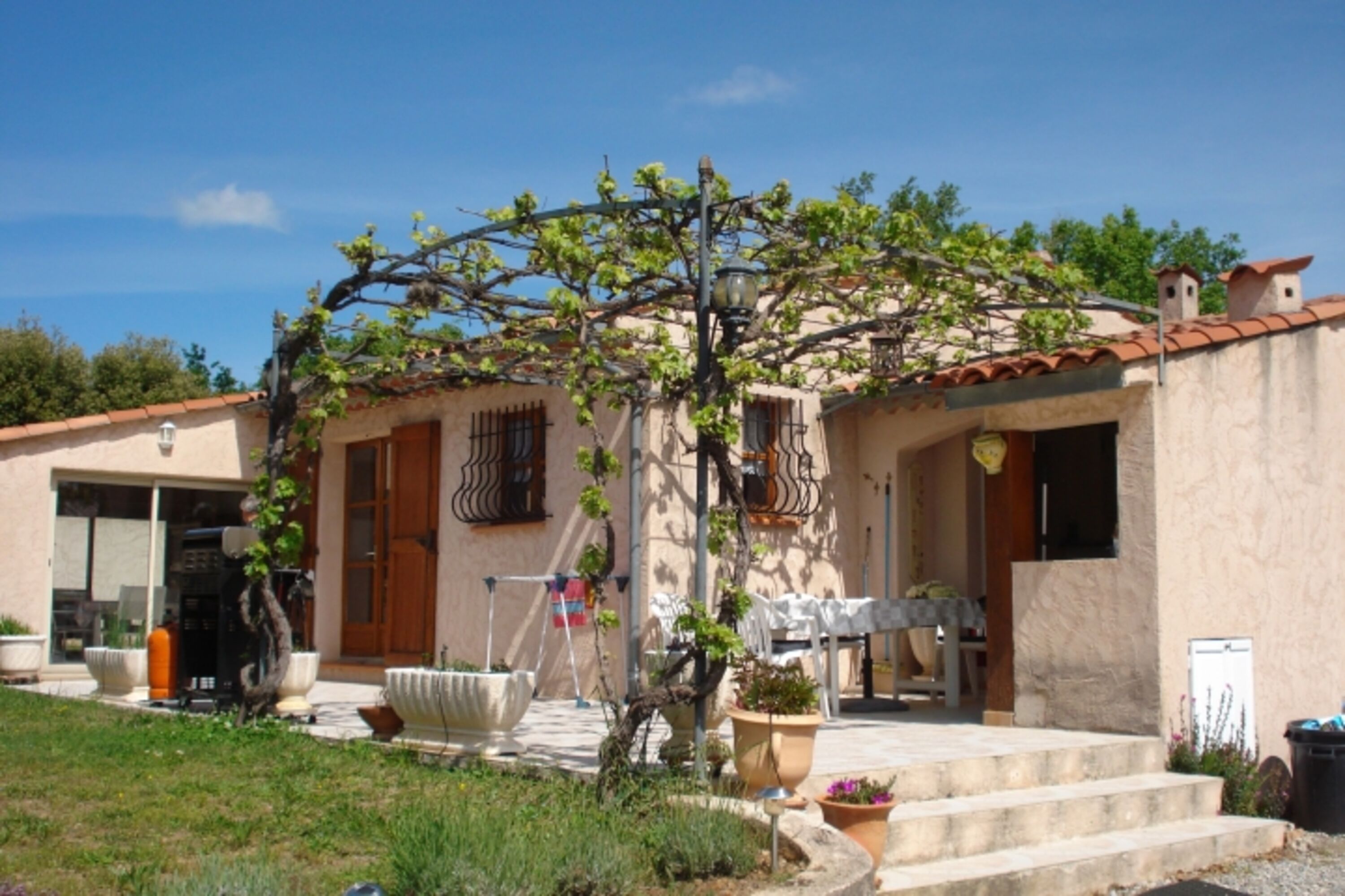 Haus mit Terrasse