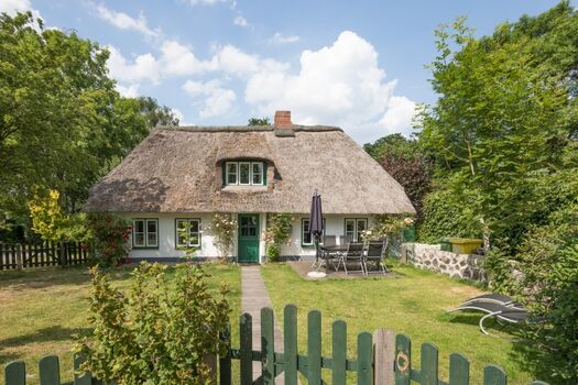 Ferien unter Reet - Malerisches Reetdachhaus mit eingezäuntem  Garten 