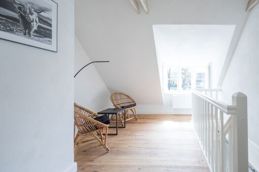 Ferien unter Reet - Gemütliche Sitzecke im oberen Flur 