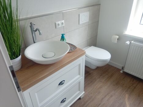 Gäste-WC im Obergeschoss direkt am 1. Schlafzimmer