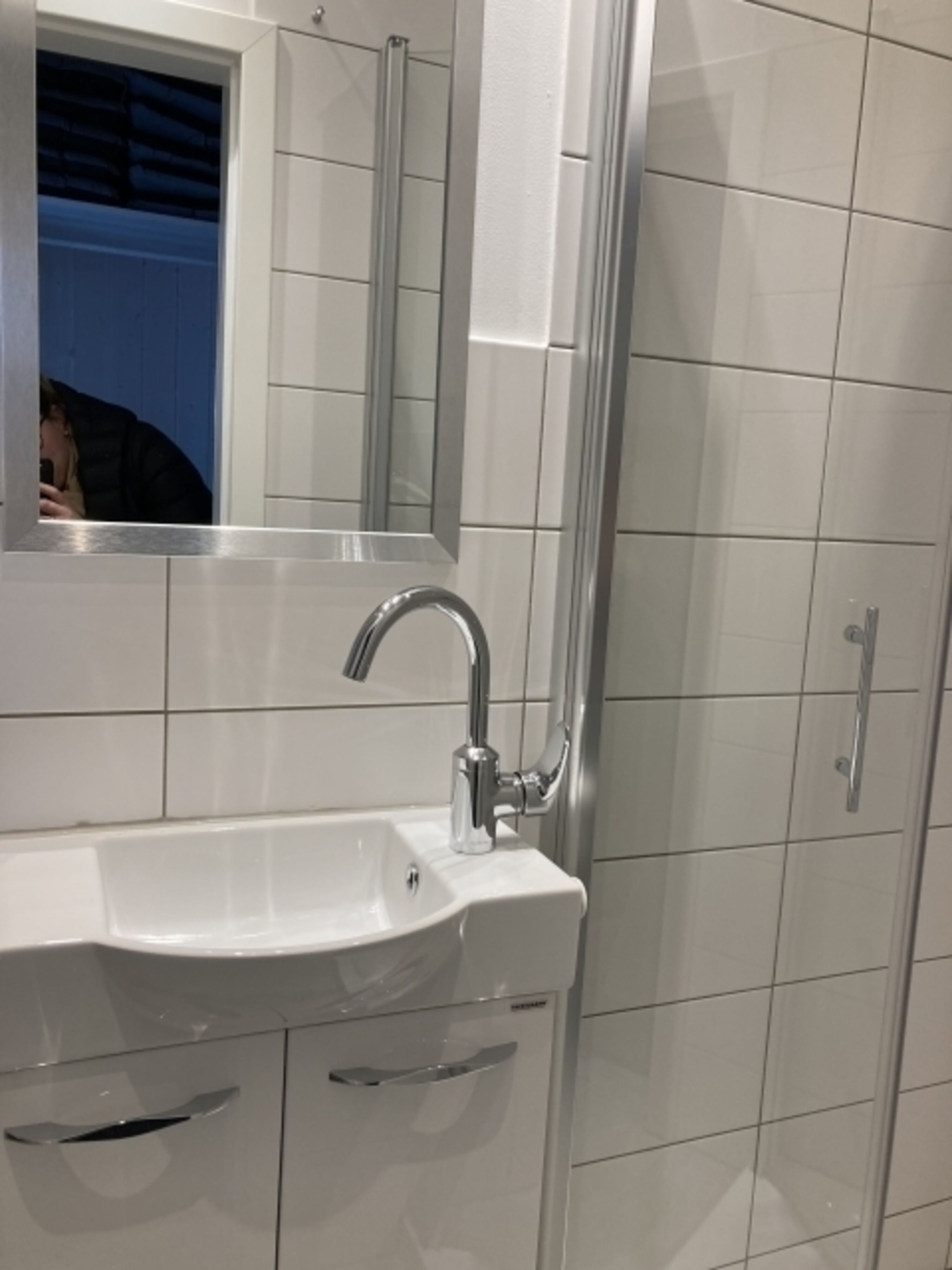 2. Bad mit Dusche