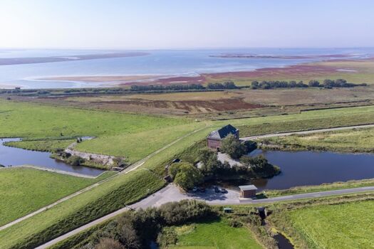 Atemberaubender Blick auf das Naturschutzgebiet Beltringharder Koog