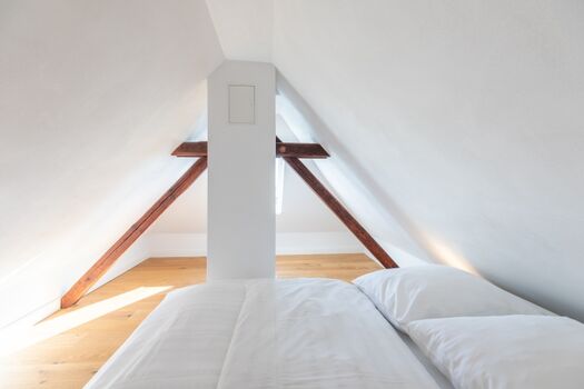 Schleuse twee - Perfekt für Kinder! Spitzboden mit 160x200cm Doppelbett