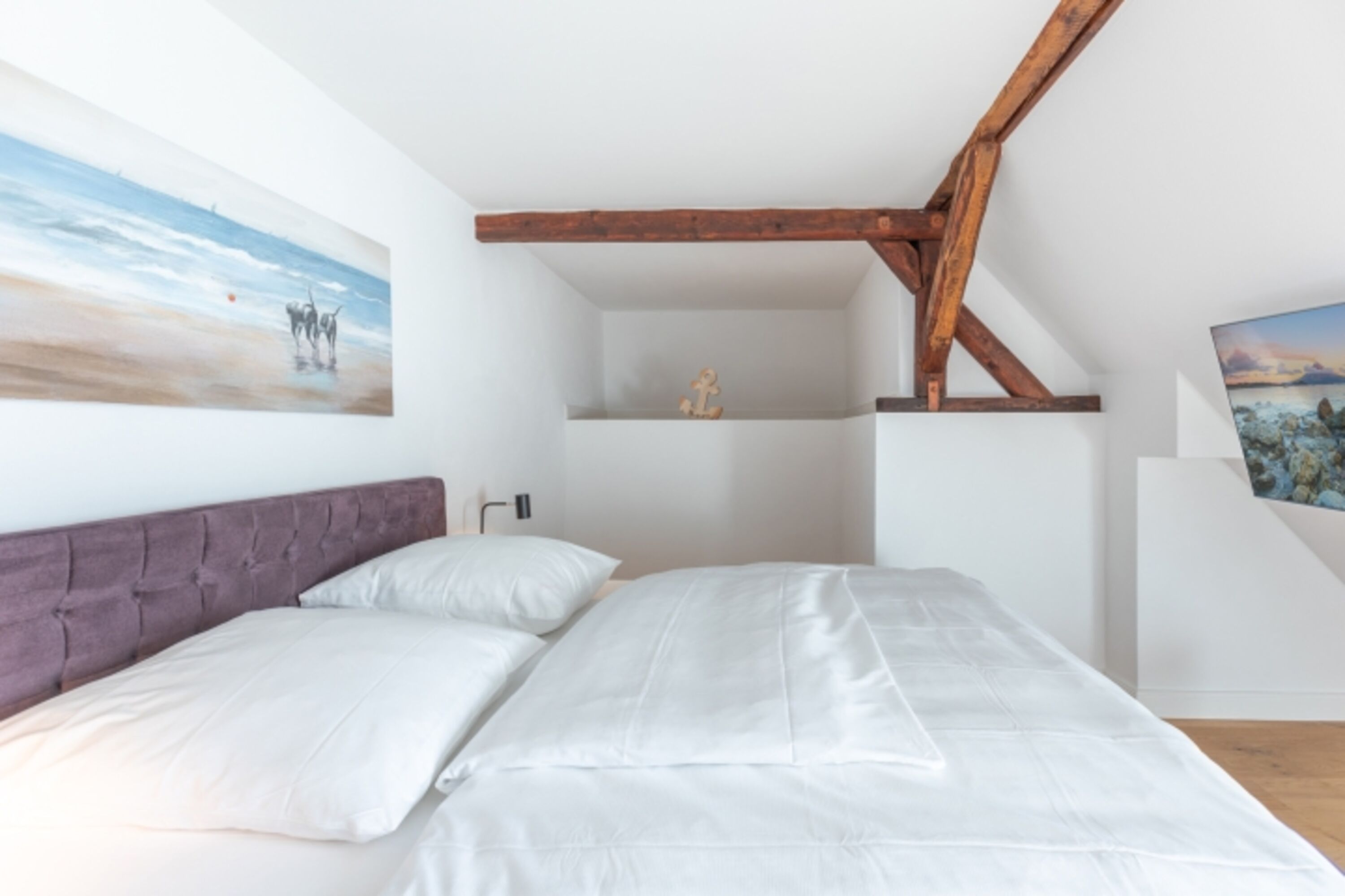 Schleuse twee - Komfortables Schlafzimmer mit Boxspringbett (180x200) 
