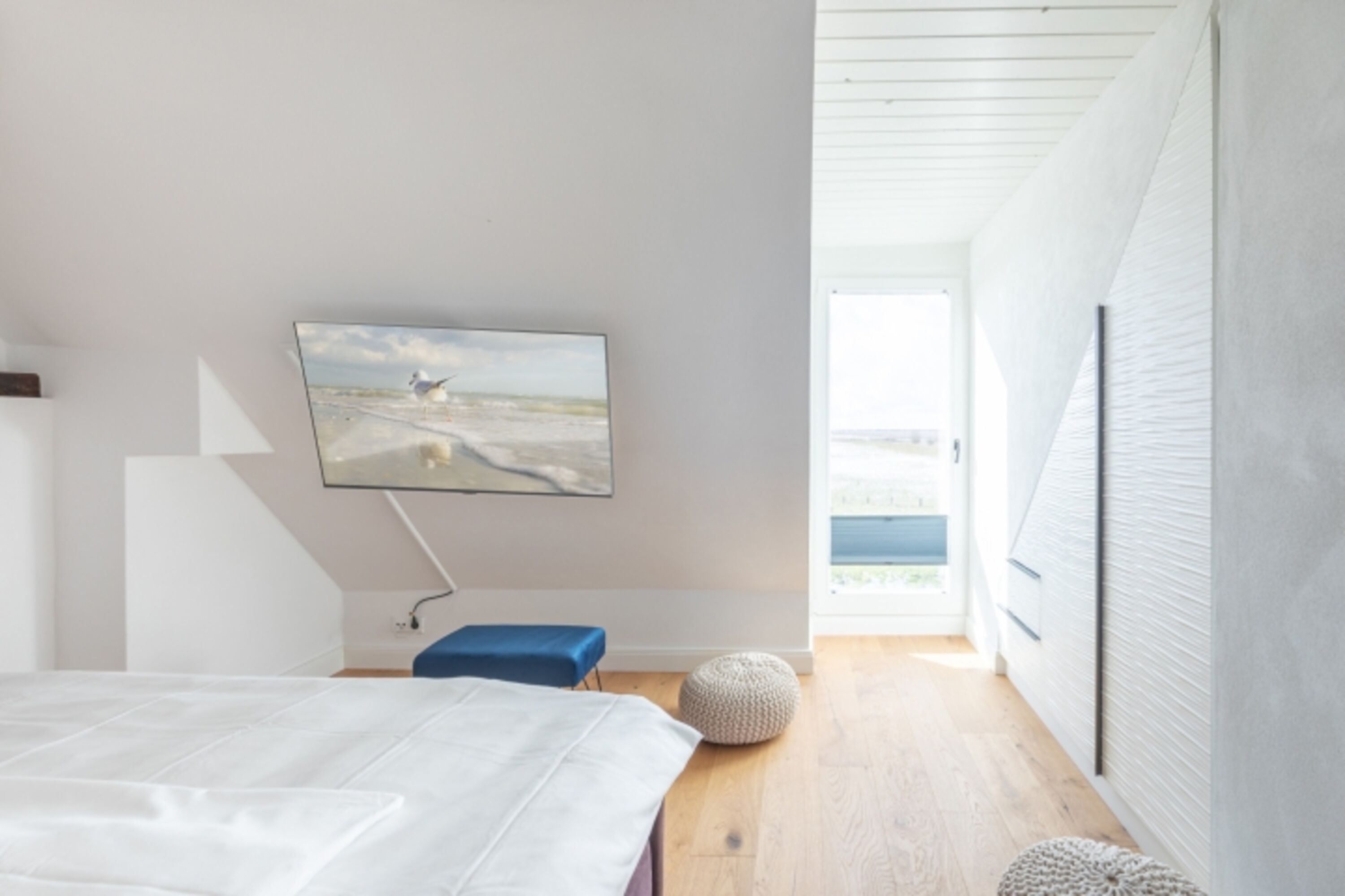 Schleuse twee - Komfortables Schlafzimmer mit Boxspringbett (180x200) 