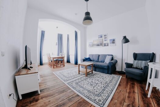 Wohnzimmer/Essbereich