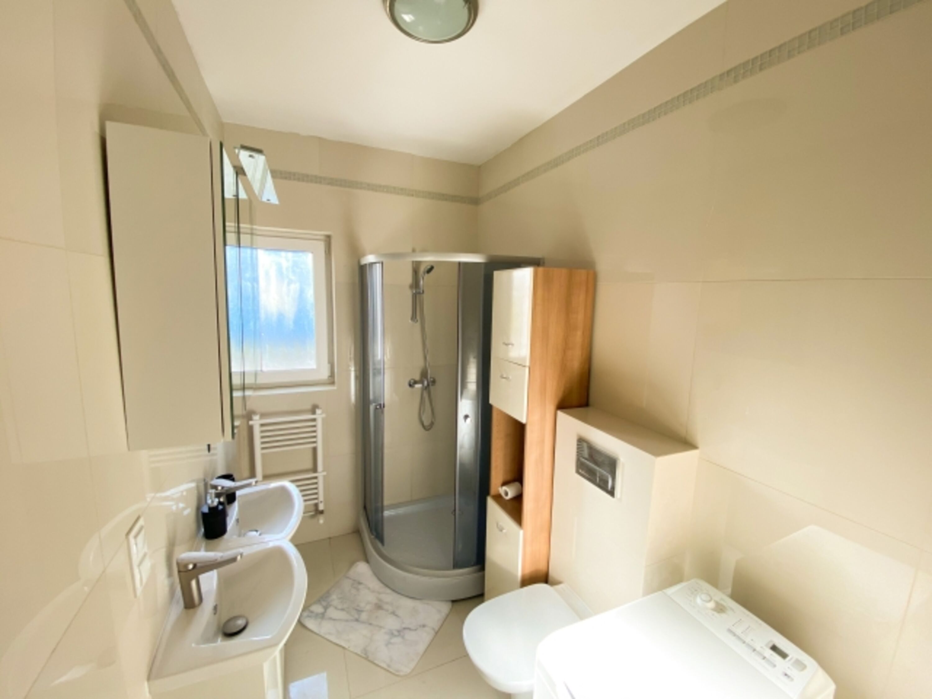 Badezimmer Erdgeschoß