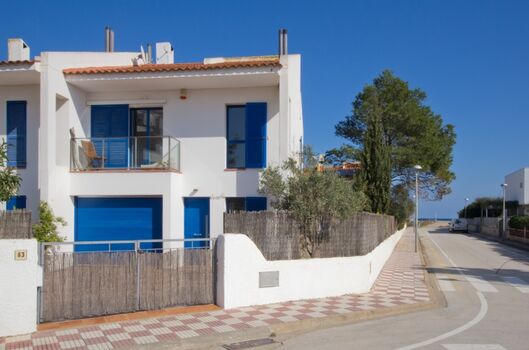 Unser Strandhaus, am Ende der Strasse das Meer