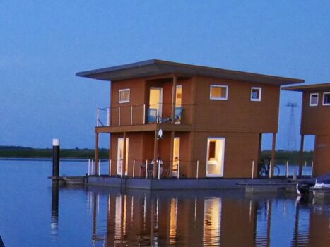 Floating Houses