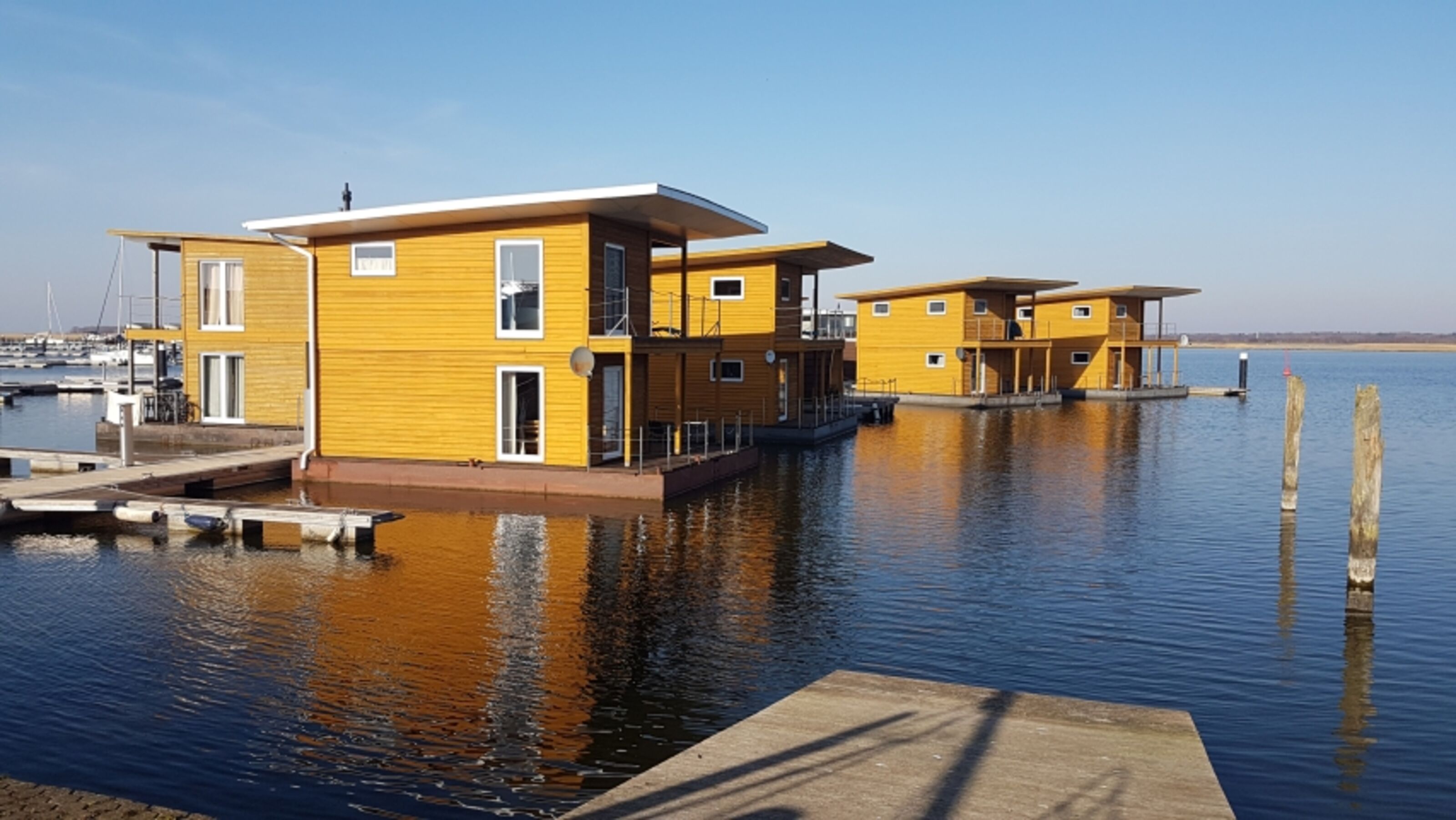 Floating Houses