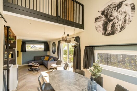 Das wunderschöne und helle Wohnzimmer