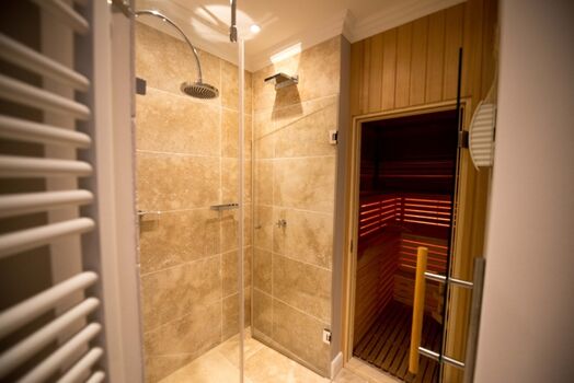 Sauna im Untergeschoss - Bild 1