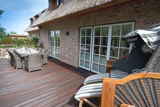 Terrasse neben dem Wohn-/ Esszimmer - Bild 1