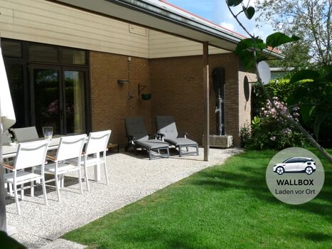 Blick auf überdachte Terasse