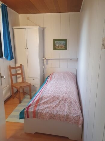 Schlafzimmer mi 1 Bett