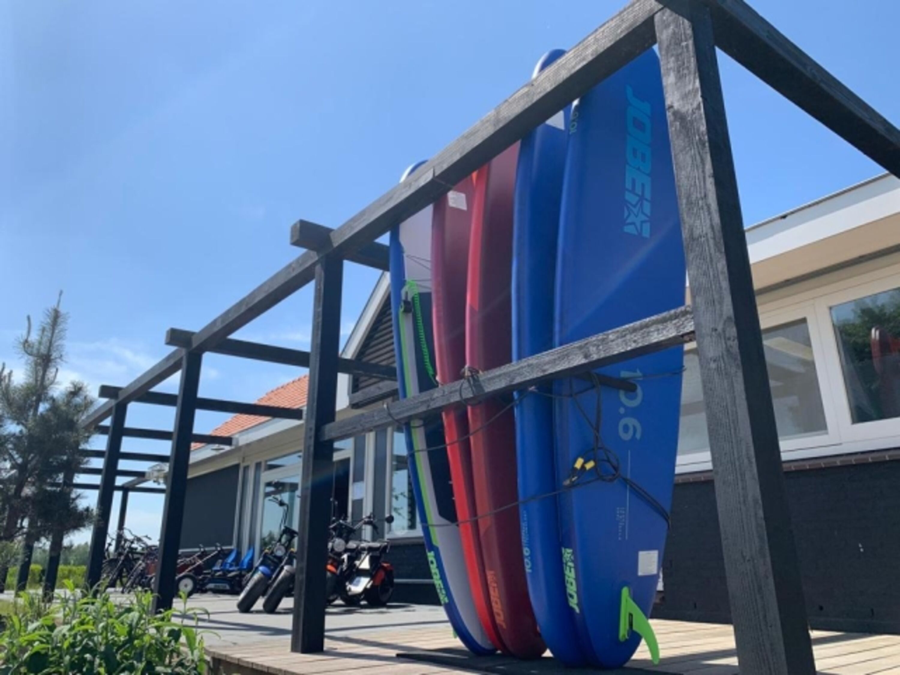 Verleih von standup paddelboards, Booten, Fahrrädern und Elektrorollern