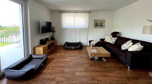 Wohnzimmer mit Körbchen von Knuffelwuffel