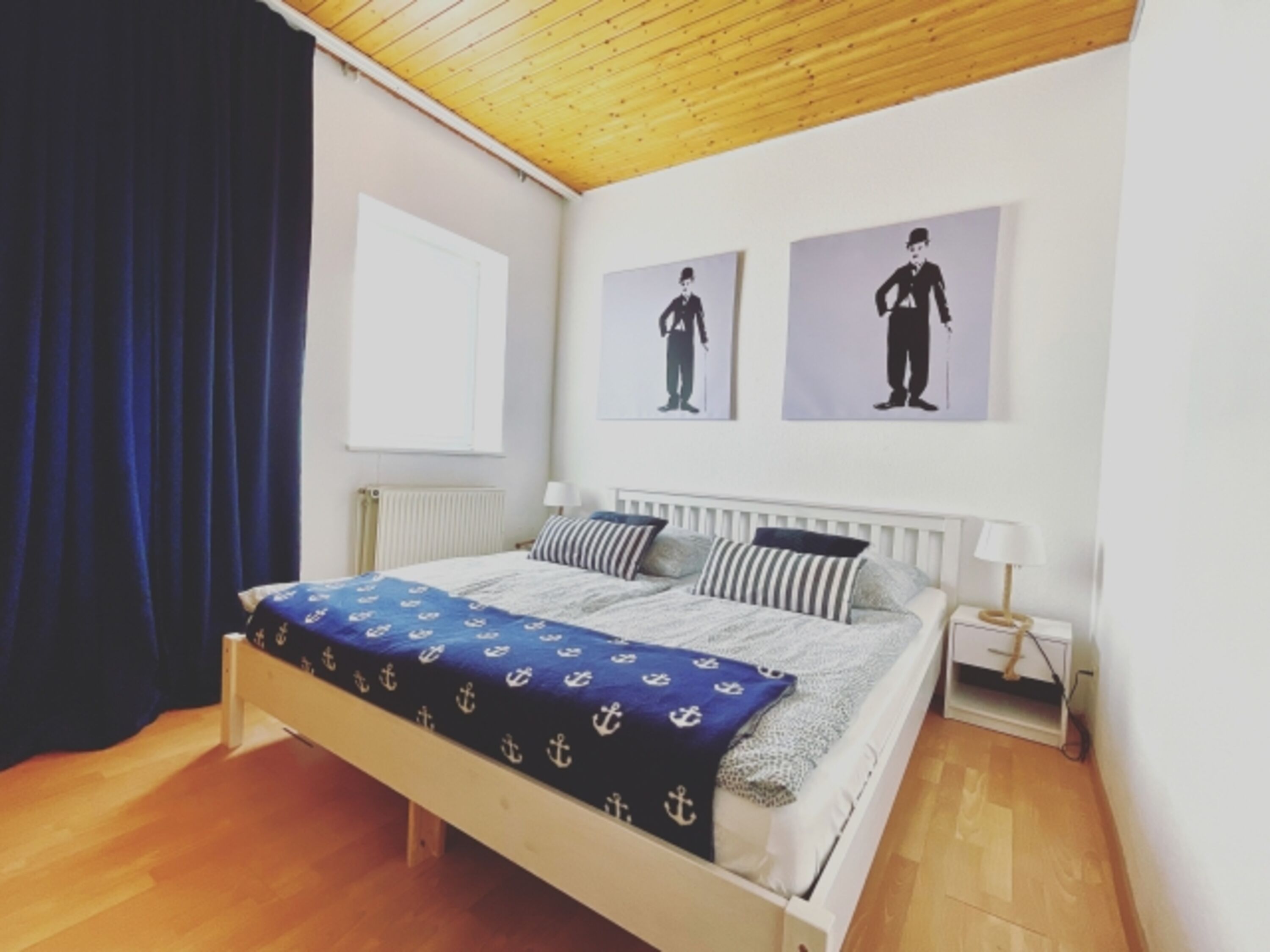 Schlafzimmer 1